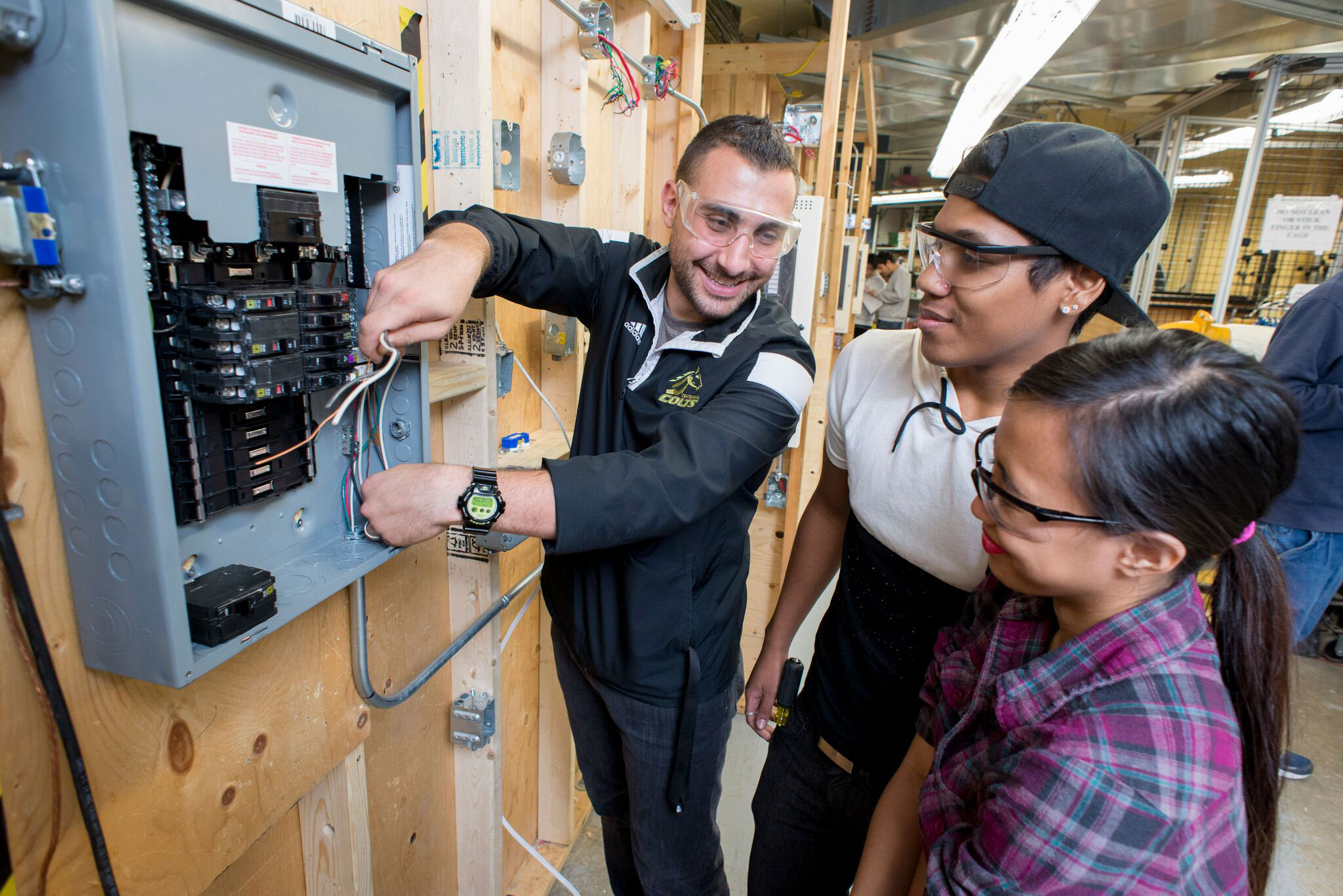 Centennial College Electrical Programs   Engineering Lab  08 